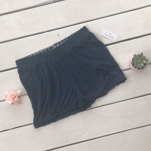 Vera Bradley lounge / pajama shorts navy blue 💙